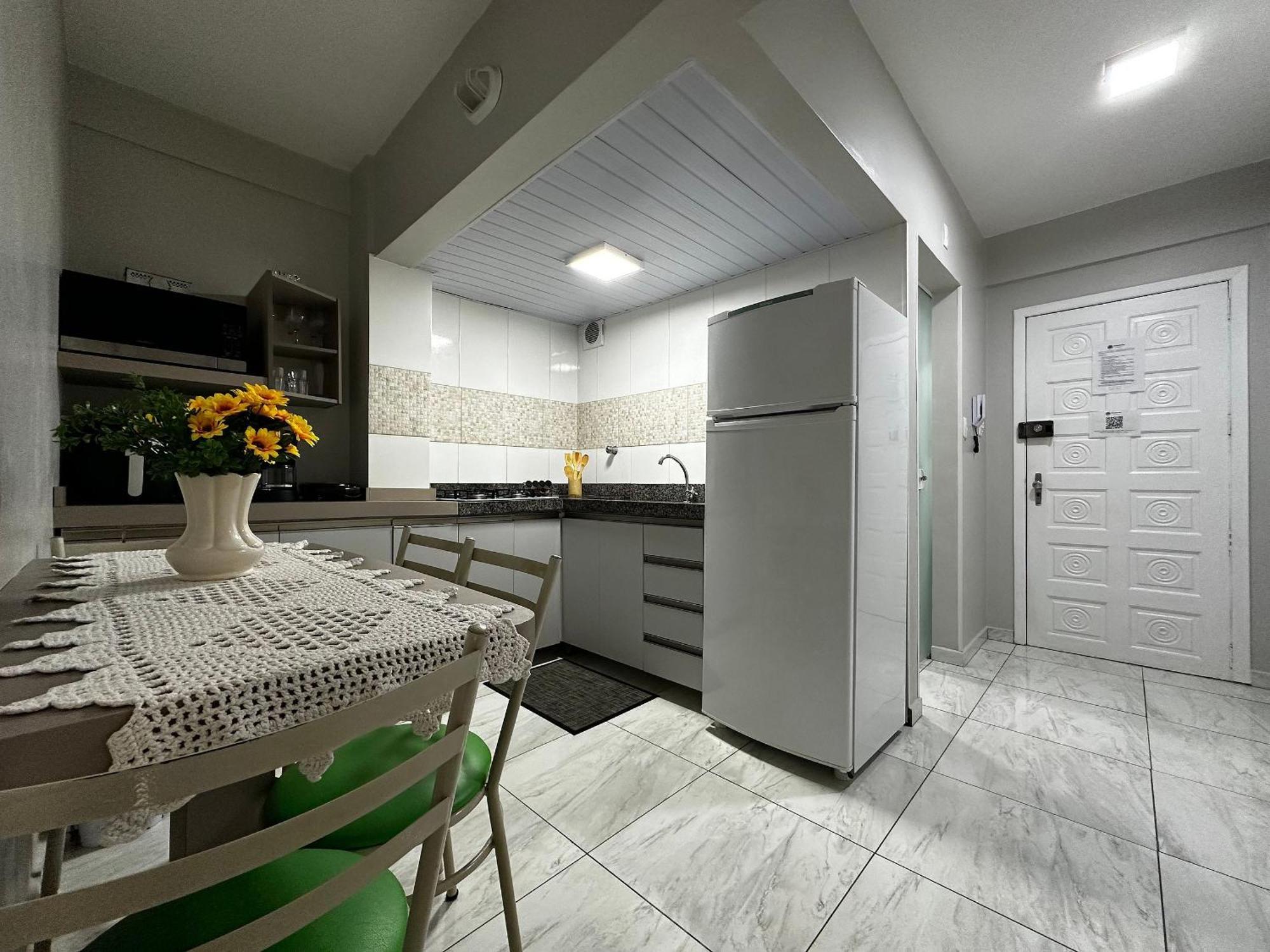 Ma01- Kitnet Com Ar | Vista Big Wheel | Garagem Apartment Balneário Camboriú Exterior foto