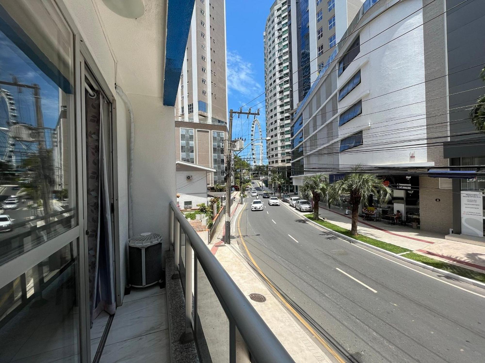 Ma01- Kitnet Com Ar | Vista Big Wheel | Garagem Apartment Balneário Camboriú Exterior foto